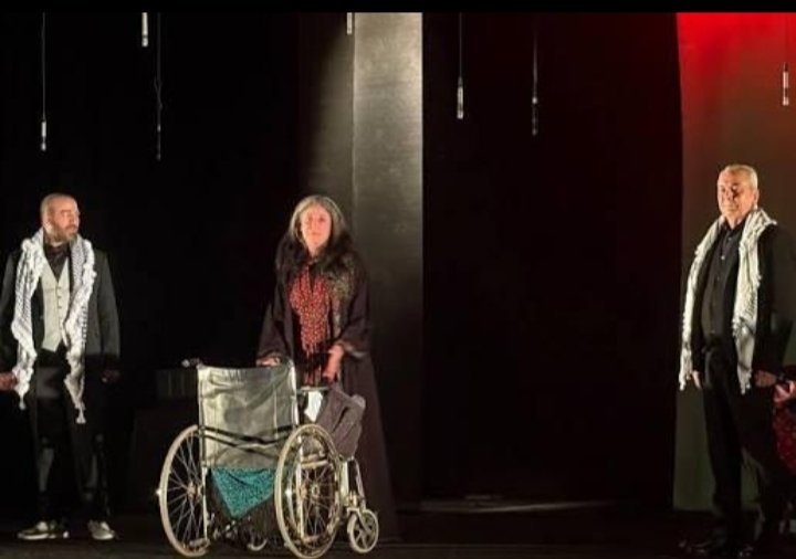 أقبال جماهيري كبير لحضور “فاطمة الهواري” بمهرجان إيزيس الدولي